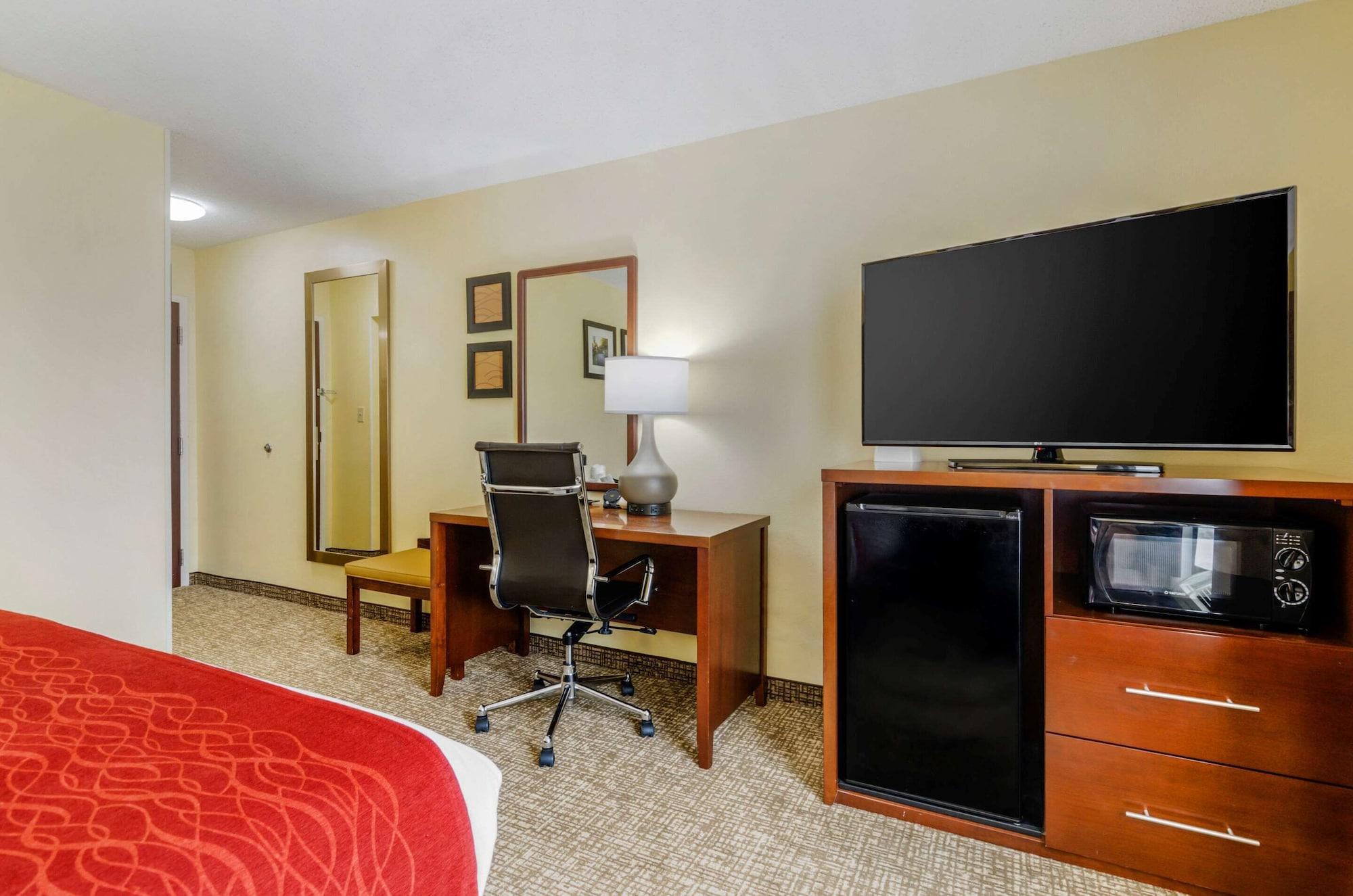 Comfort Inn & Suites Hillsville I-77 Exterior photo